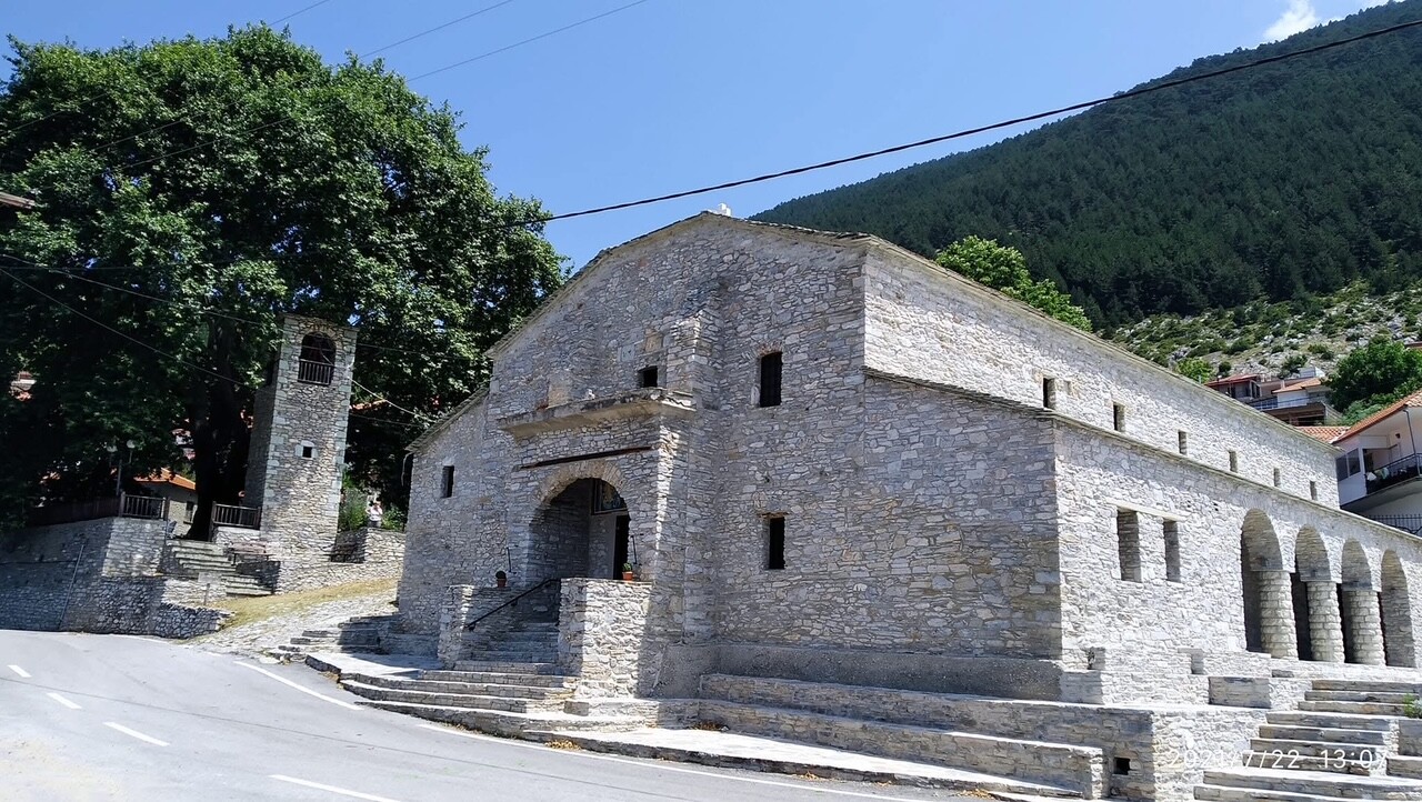 Κοκκινοπηλός Ολύμπου — Εκκλησία 1