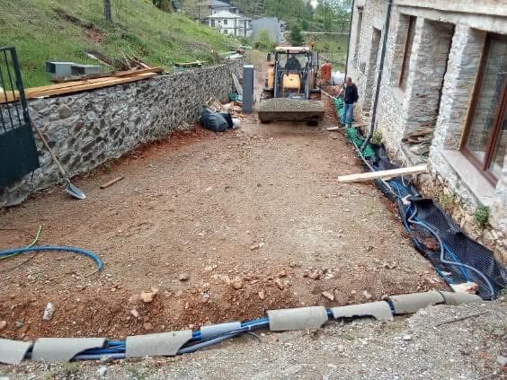 Διαμόρφωση του περιβάλλοντος χώρου του σχολείου — φωτογραφία 1